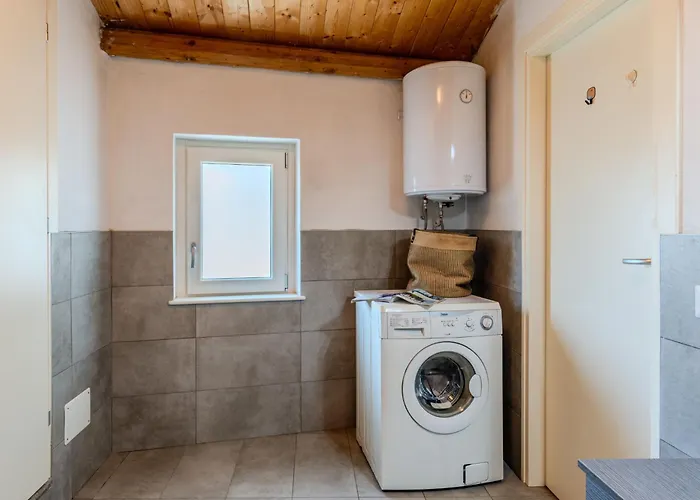 Gentile By Interhome Dosso del Liro